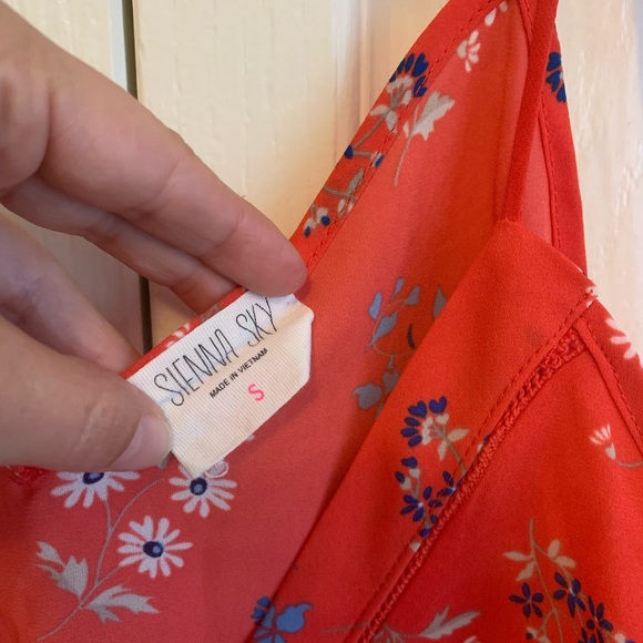 Red orange strappy camisole blouse adjustable straps flowy tank sienna sky - Picture 9 of 10